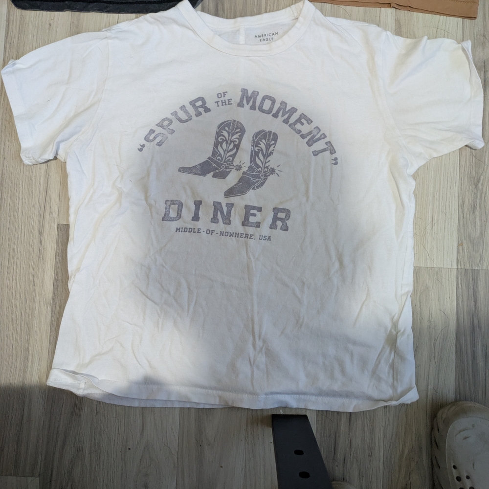 American Eagle Outfitters White and Gray Diner T-Shirt